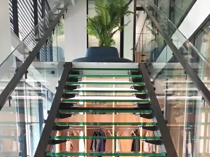 Модель GLASS+ из Лестницы и балюстрады Модель GLASS+